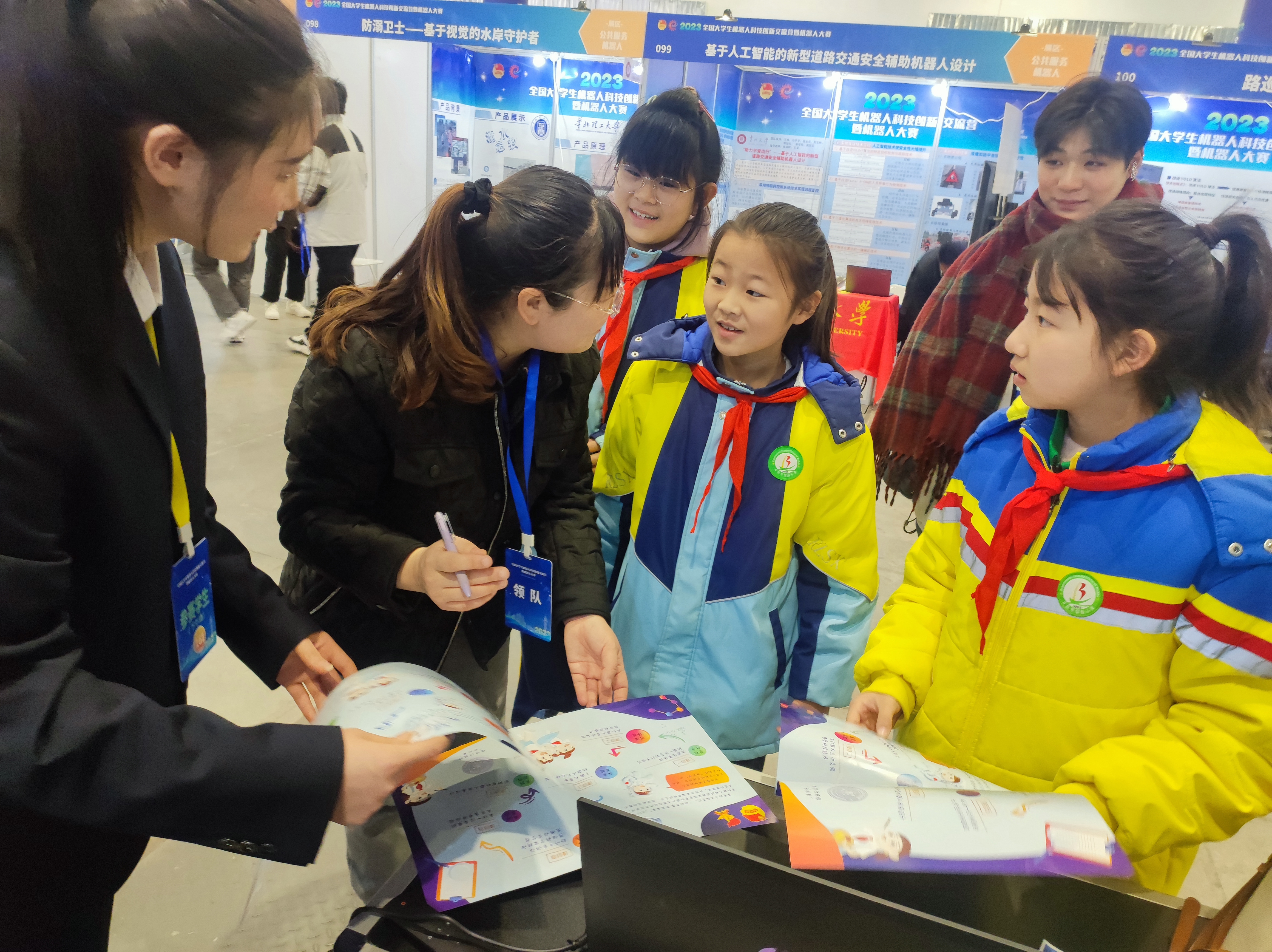 aa69f0add0ae4670a3adf3b1f970ebc8.jpg