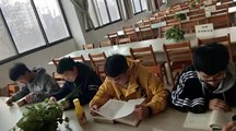 生態(tài)工程與旅游系團總支開展三走主題活動——圖書館