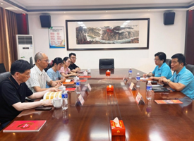 【中國經(jīng)濟(jì)新聞網(wǎng)】春都集團(tuán)迎高校來訪，強(qiáng)化校企合作紐帶，塑造行業(yè)優(yōu)質(zhì)人才